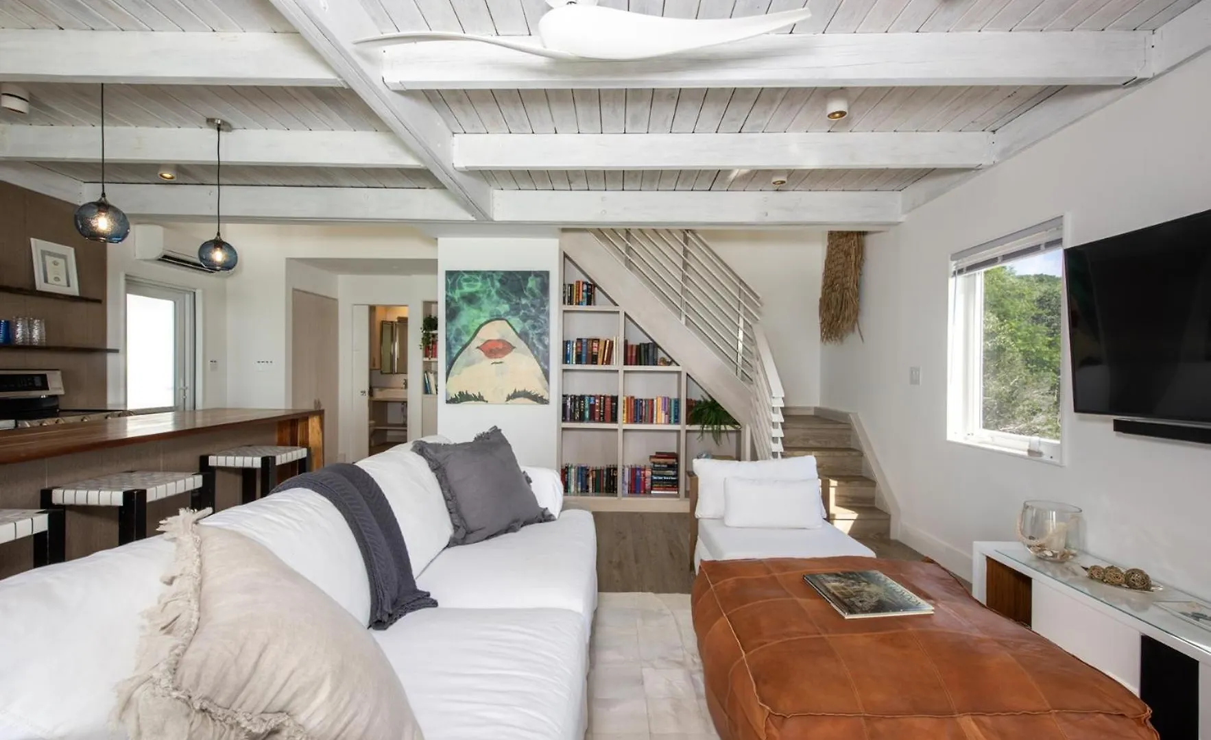 Touch Of Class Cottage Home Savannah Sound Багамские острова